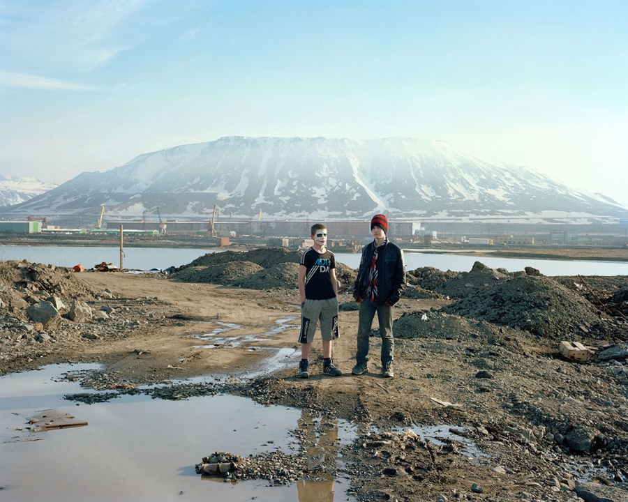 Â©Julien Chatelin 2015Russia, Norilsk  May, 2015NikolaÃ¯ and Stefan, high school students. 13 &14 years old.